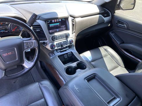 Used 2019 GMC Yukon SLT image 12