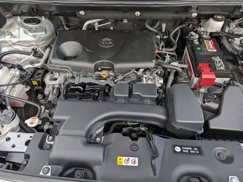 Used 2022 Toyota RAV4 XLE AWD/4WD image 33