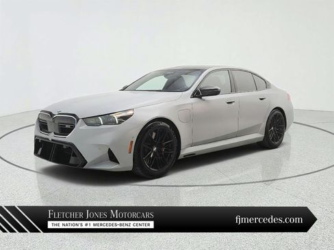Used 2025 BMW M5 w/ Carbon Package AWD/4WD image 1