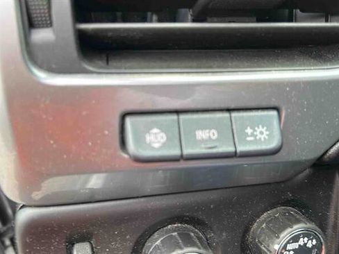 Used 2019 Chevrolet Suburban Premier image 22