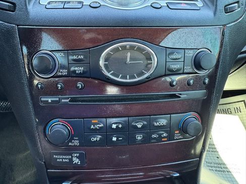 Used 2011 INFINITI G37 Sport w/ Premium Pkg image 25