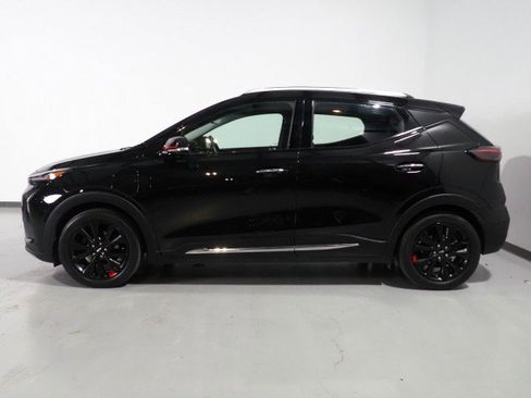 Used 2023 Chevrolet Bolt EUV Premier w/ Sun & Sound Package image 9