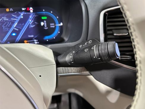 Used 2023 Volvo XC90 T8 Plus w/ Protection Package Premier image 23