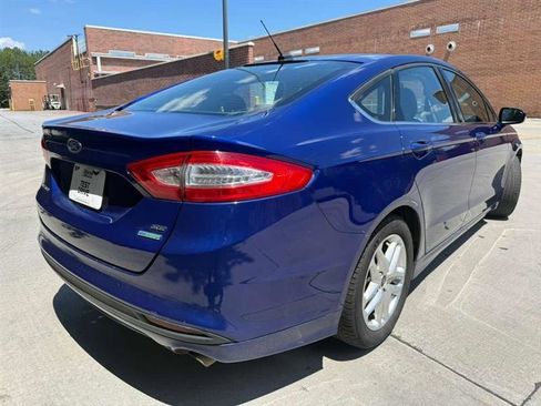 Used 2013 Ford Fusion SE FWD image 4