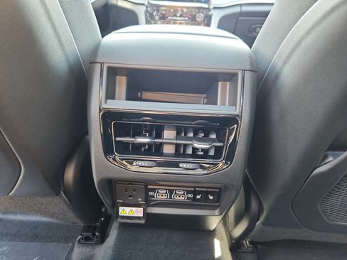 New 2025 Jeep Grand Cherokee Limited 4xe w/ Luxury Tech Group II image 32