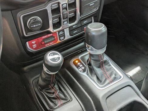 Used 2022 Jeep Gladiator Rubicon w/ LED Lighting Group AWD/4WD image 12