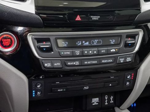 Used 2018 Honda Pilot Elite image 18