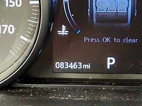 Used 2017 Land Rover Range Rover Sport HSE image 16