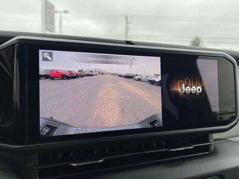 New 2025 Jeep Gladiator Sport AWD/4WD image 20