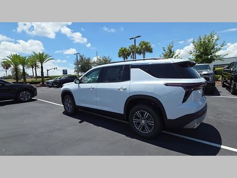 New 2026 Chevrolet Traverse LT w/ Driver Confidence Package AWD/4WD image 19