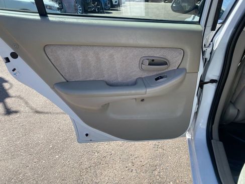 Used 2005 Hyundai Elantra GLS FWD image 27