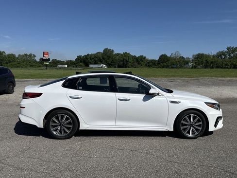 Used 2020 Kia Optima Premium FWD image 9