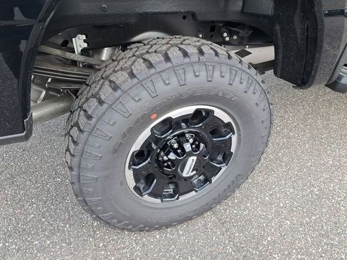 New 2026 Ford F250 Platinum w/ Tremor Off-Road Package image 5