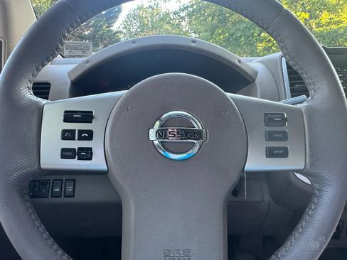 Used 2016 Nissan Frontier SV w/ SV Value Truck Package AWD/4WD image 10