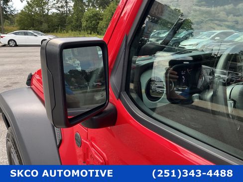 Used 2024 Jeep Wrangler Unlimited Sport AWD/4WD image 10