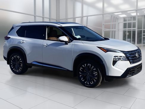 New 2026 Nissan Rogue Platinum w/ Tech Package image 35