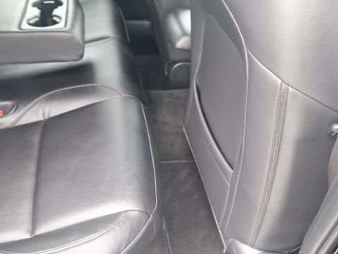 Used 2024 MAZDA MAZDA3 s FWD image 23