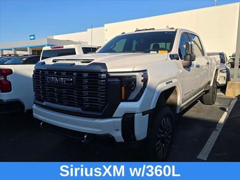 Used 2024 GMC Sierra 3500 Denali Ultimate image 13