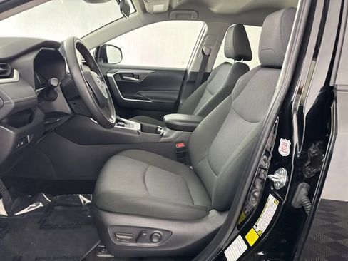Used 2025 Toyota RAV4 XLE image 23
