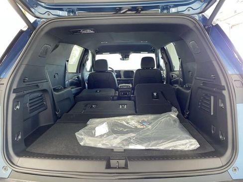 New 2026 Chevrolet Traverse LT w/ Midnight/Sport Edition AWD/4WD image 19
