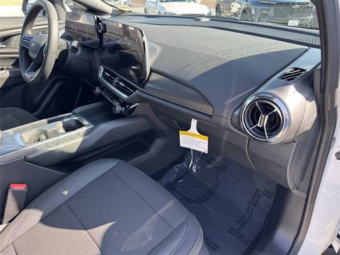 New 2026 Chevrolet Equinox EV LT image 6