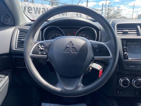 Used 2025 Mitsubishi Outlander Sport ES AWD/4WD image 20