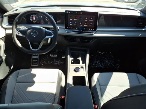 New 2026 Volkswagen Tiguan SE R-Line image 13