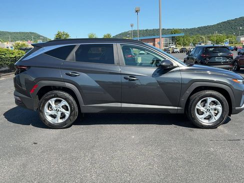 Certified 2022 Hyundai Tucson SEL w/ Cargo Package AWD/4WD image 4