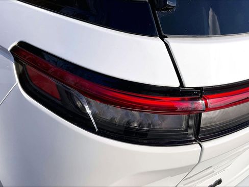 Certified 2023 Jeep Grand Cherokee Altitude image 27