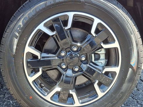 Used 2023 Jeep Renegade Latitude AWD/4WD image 26