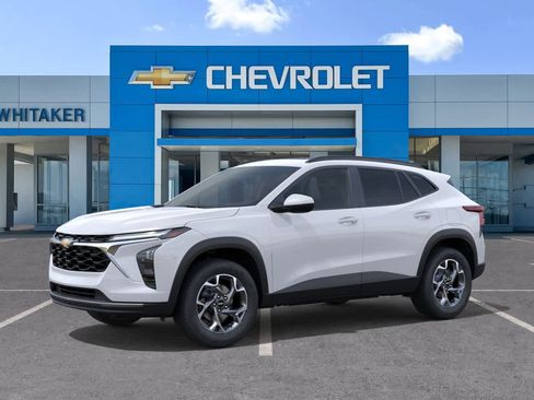 New 2026 Chevrolet Trax LT w/ Sunroof Package image 2