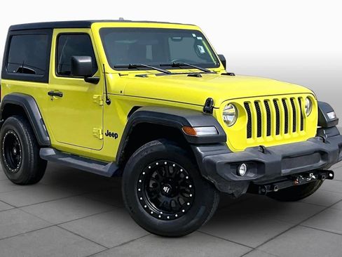 Used 2023 Jeep Wrangler Sport AWD/4WD image 3