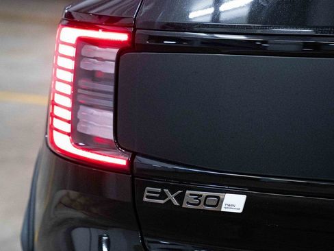 New 2026 Volvo EX30 Cross Country Ultra w/ Protection Package AWD/4WD image 5