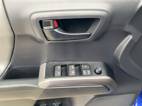 Used 2023 Toyota Tacoma SR5 image 18