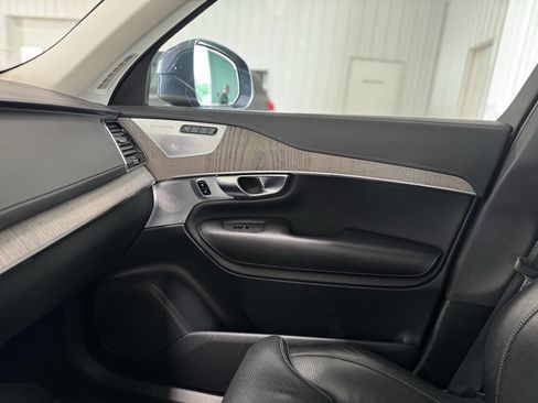 Used 2022 Volvo XC90 T8 Inscription w/ Advanced Package image 27