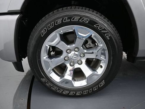 Used 2025 RAM 1500 Big Horn AWD/4WD image 9