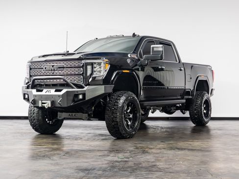 Used 2020 GMC Sierra 2500 Denali w/ Denali Ultimate Package AWD/4WD image 7