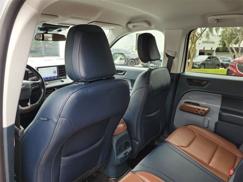 Used 2024 Ford Maverick Lariat image 40