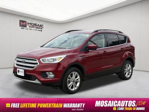 Used 2018 Ford Escape SEL AWD/4WD image 3