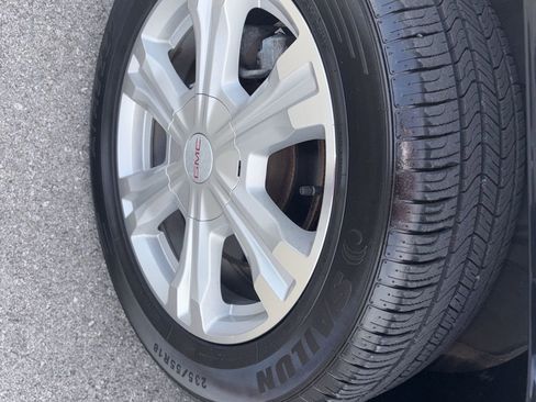 Used 2017 GMC Terrain SLT FWD image 9