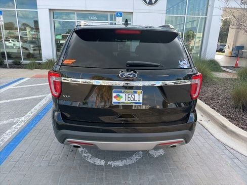 Used 2017 Ford Explorer XLT w/ Equipment Group 201A image 9