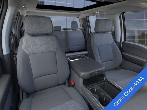 New 2026 Ford F250 XLT w/ XLT Premium Package AWD/4WD image 12