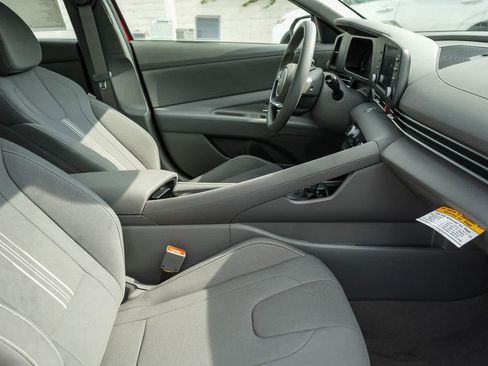 New 2025 Hyundai Elantra Blue image 21