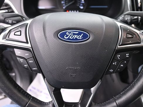 Used 2024 Ford Edge Titanium image 15
