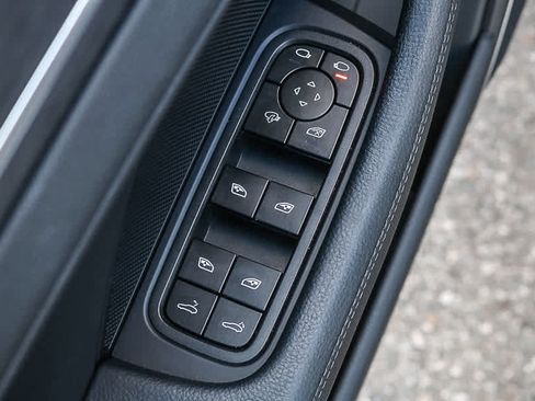 Used 2023 Porsche Panamera Platinum Edition image 33