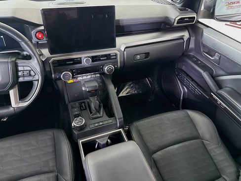 Used 2025 Toyota 4Runner TRD Off-Road Premium AWD/4WD image 28