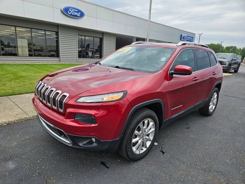Used 2015 Jeep Cherokee Limited w/ Luxury Group AWD/4WD image 2