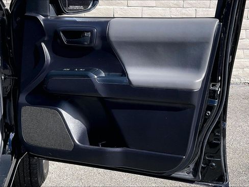 Used 2020 Toyota Tacoma SR image 21