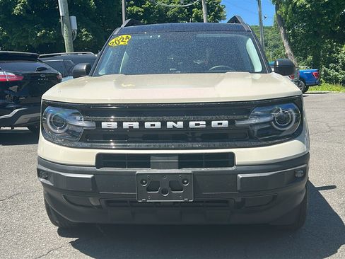 Used 2024 Ford Bronco Sport Outer Banks w/ Tech Package AWD/4WD image 2