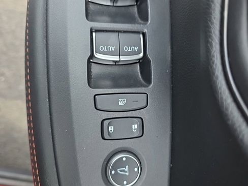 Certified 2025 Honda HR-V Sport image 11